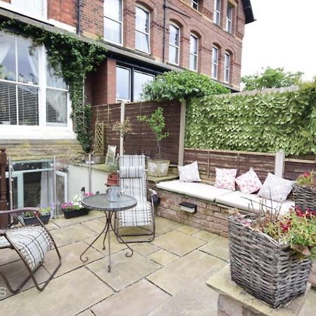 The Basement Apartment Lytham St Annes Exterior foto